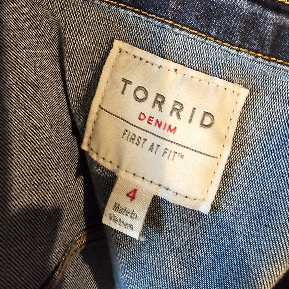 Jean Jacket - Picture 8 of 9